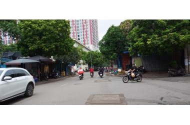 BÁN NHÀ XUÂN LA MỚI, ĐẸP, LÔ GÓC, RẤT GẦN HỒ TÂY, 48M2 GIÁ CHỈ 3,8 TỶ. TRƯỚC NHÀ RẤT RỘNG, THOÁNG.